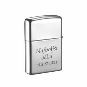 Bencinski vžigalnik z lastno gravuro