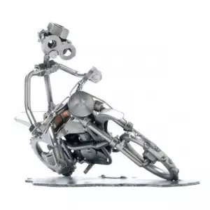 Motokros dirkač kovinska skulptura
