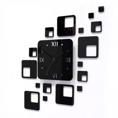 Stenska ura Maribor od strani