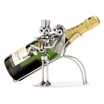 Par s šampanjcem skulptura