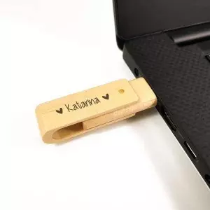 USB ključ 8GB, lesen ključek z imenom