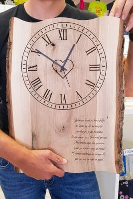 Lesena stenska ura po naročilu