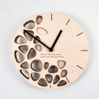 Lesena stenska ura Emona