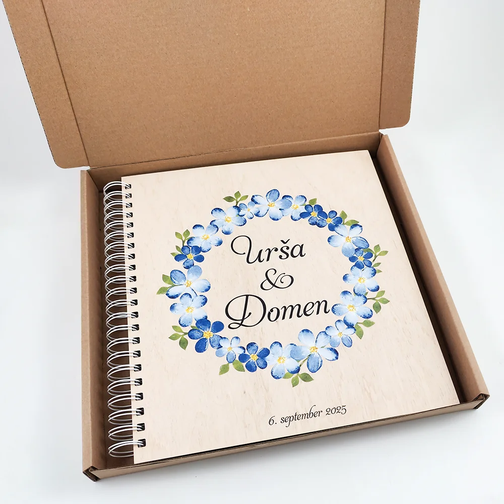 Personaliziran lesen album z motivom modrih cvetlic - slika 4